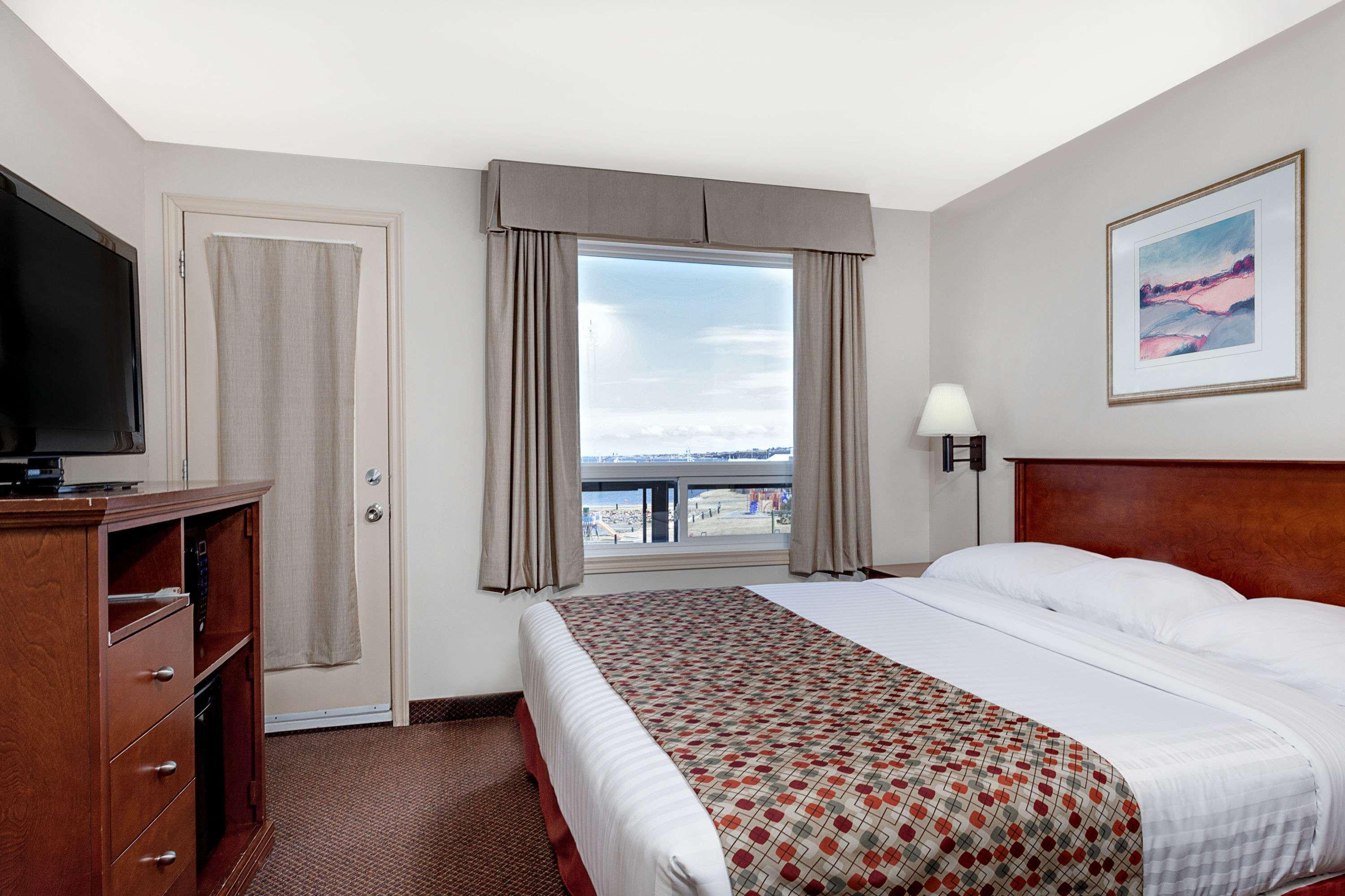Super 8 By Wyndham Caraquet Hotel Luaran gambar