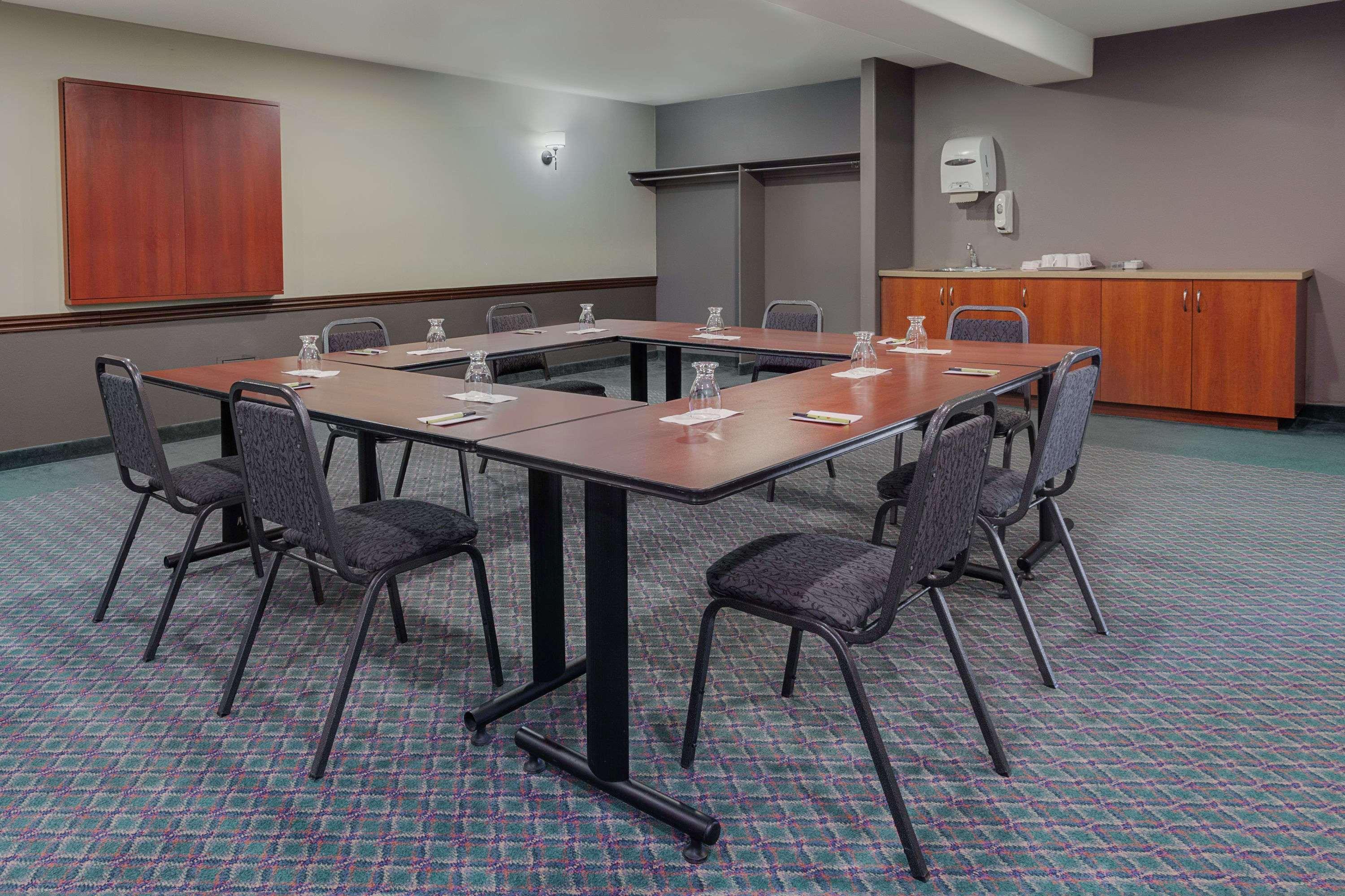 Super 8 By Wyndham Caraquet Hotel Luaran gambar