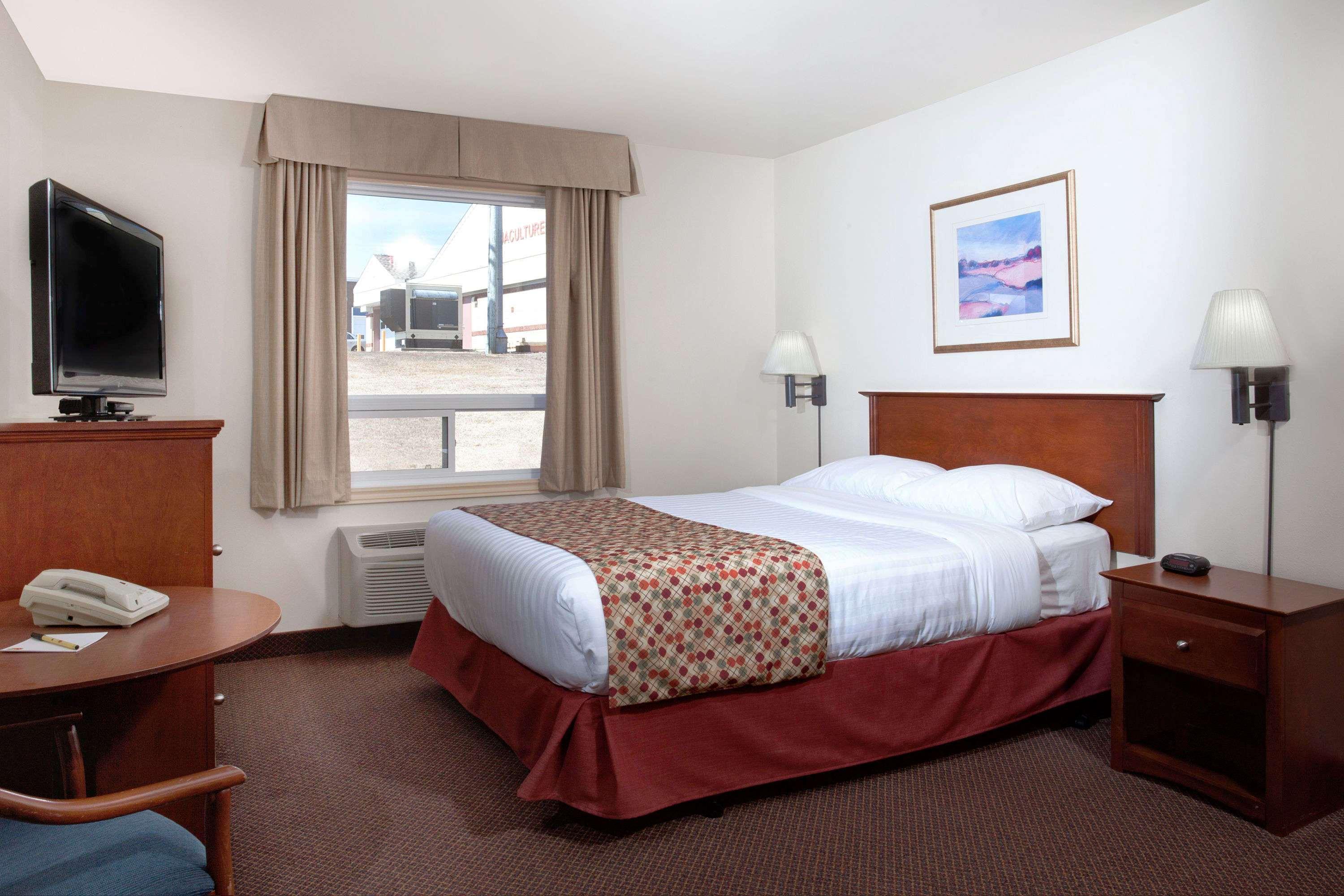 Super 8 By Wyndham Caraquet Hotel Luaran gambar