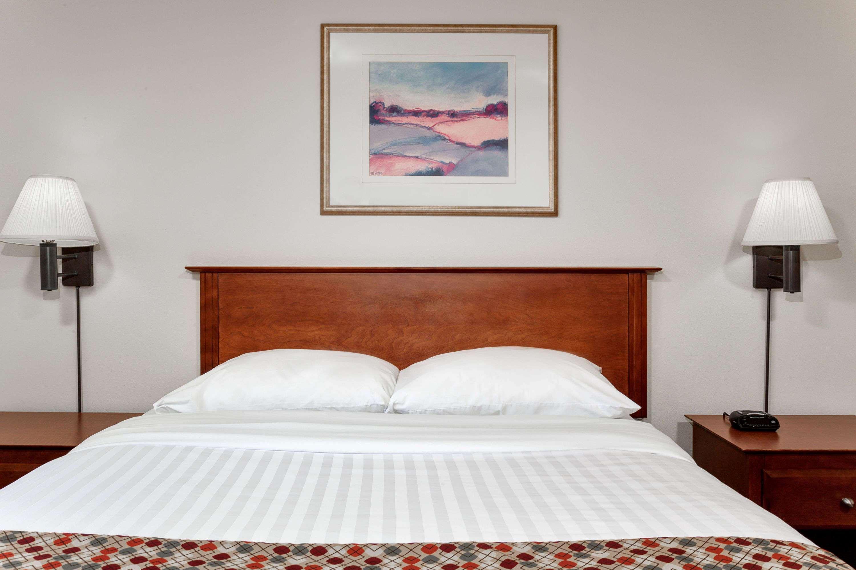Super 8 By Wyndham Caraquet Hotel Luaran gambar