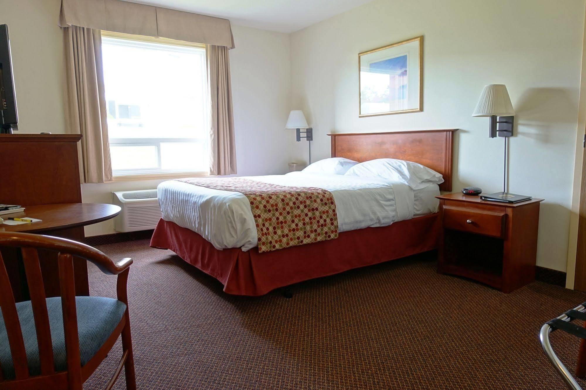 Super 8 By Wyndham Caraquet Hotel Luaran gambar