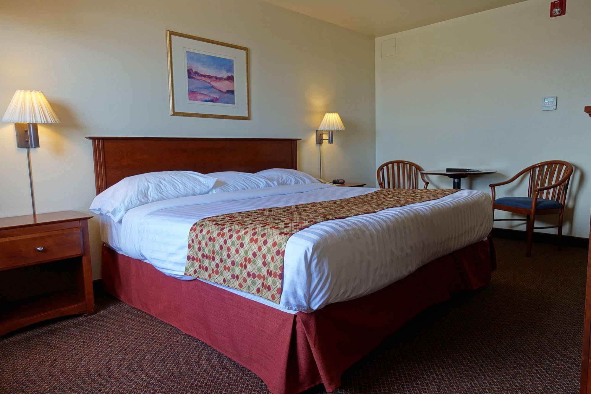Super 8 By Wyndham Caraquet Hotel Luaran gambar